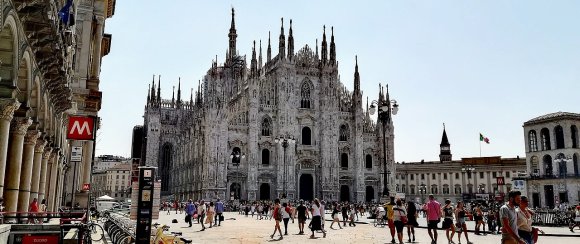 Piazza_Duomo_in_Milan